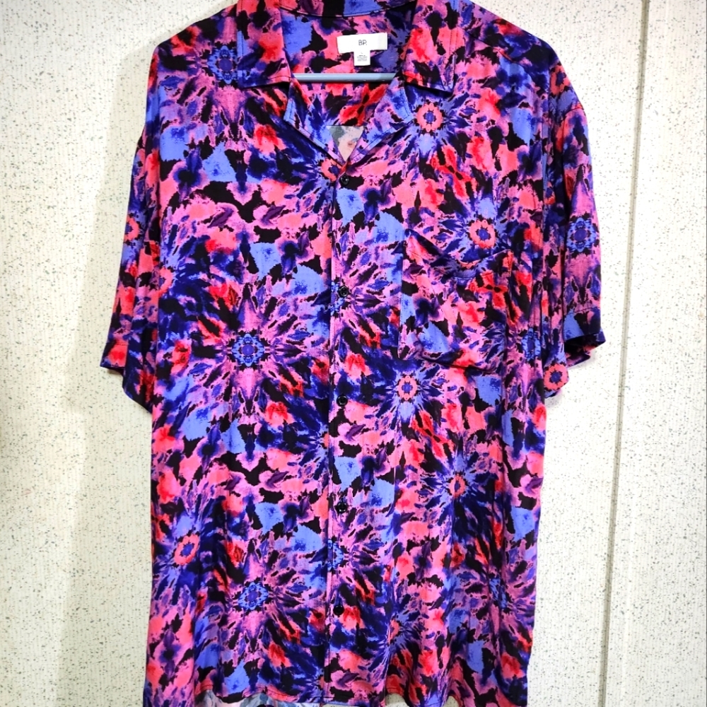 BP. Buttondown Shirt Kaleidoscope Print Men's Large Short Sleeve Camp Shirt
